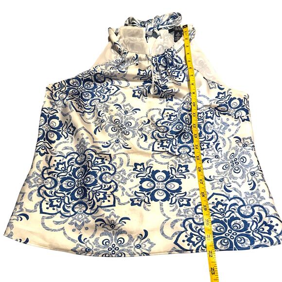 CHAPS Blue and White Tie Back Halter Silky Tank Top Women's M Medium - Picture 7 of 8
